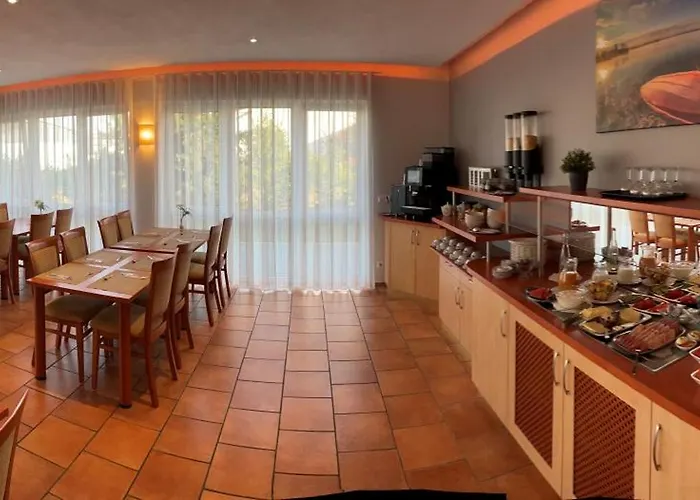 Am Hardtsee Hotel Ubstadt-Weiher